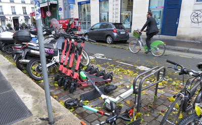 E-scooters, vélos et mobilité urbaine : les leçons des rues de Paris