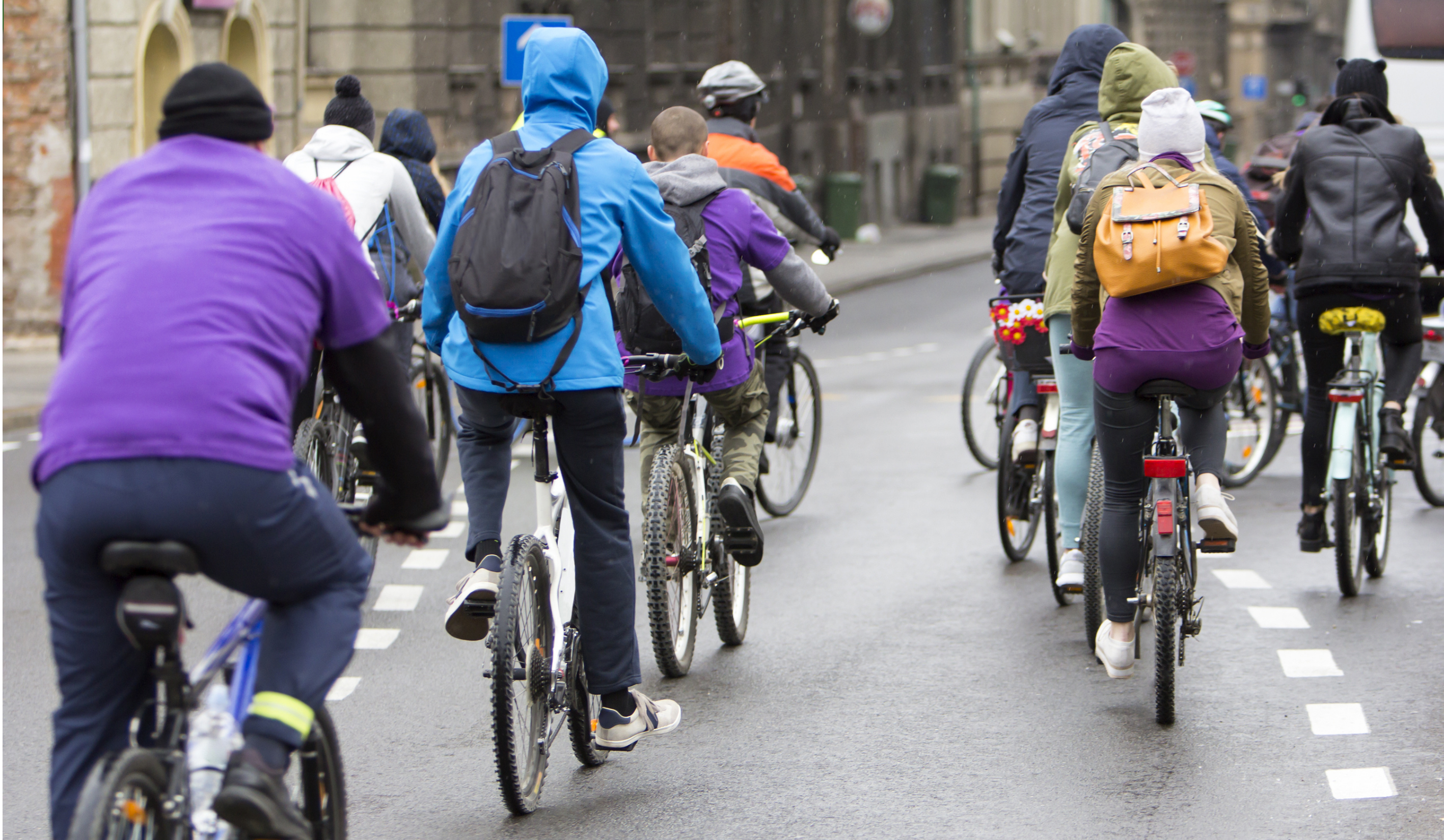 Pour renforcer notre fragile système routier et ferroviaire, nous devons ajouter un réseau de "micro-mobilité".